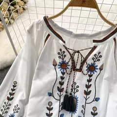 Blusa Bordada Manga Lanterna Longa com Decote V para Mulheres, Moda Casual, Camisas Vintage, Tops Femininos Minoritários, Drop Shipping, Outono - comprar online