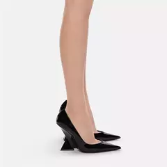 Novos Saltos Estranhos Sandálias das Mulheres Cor Sólida Dedo Apontado Sapatos de Salto Alto Feminino Couro Racial Senhoras Bombas Sapatos - loja online