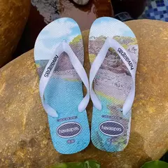 Havaianas-chinelos antiderrapantes para homem e mulher, com múltiplos padrões cartoon, pés de praia ao ar livre