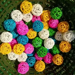 10 pçs cor primária sepak takraw papagaio mascar brinquedo bola pet pássaro pé/pé arranhando/pé brinquedo pet mastigar brinquedo sepak takraw - Wolf Magazine