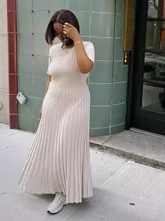 Imagem do Vestido longo de malha monocromática feminino, manga curta, vestido feminino plissado, gola em O, quadril, primavera, moda verão, feminino, 2022
