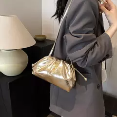Embreagem macia de bolinho de couro PU para mulheres, bolsa de hobo nuvem, bolsa elegante elegante, bolsa pequena, design de luxo, ouro e prata