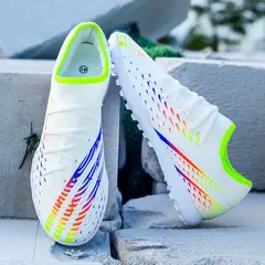 Sapatos de futebol antiderrapante ultraleves para homens, tênis de futebol, chaveiros, alta qualidade, TF, FG, relvado, treinamento