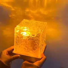 Projetor de ondulação de água rotativo dinâmico, luz noturna, 16 cores, lâmpada de cristal de chama para sala de estar, estudo, quarto, rotação dinâmica - comprar online
