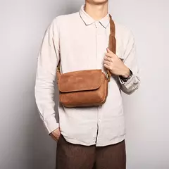 Bolsa de ombro retrô de couro genuíno masculina, grande capacidade, bolsa transversal diagonal, bolsa pequena para iPad, cavalo louco - comprar online