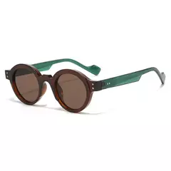 Óculos redondos punk para homens e mulheres, tons de cor dupla, decoração rebites retrô, moldura de lente clara, tendência, UV400 - Wolf Magazine
