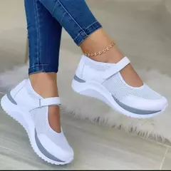 Imagem do Tênis vulcanizado para mulheres, sapatos de caminhada, apartamentos, alta qualidade, plus size 43, moda