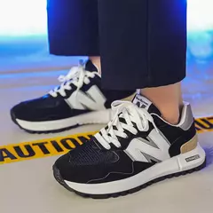 Tênis de corrida respirável masculino e feminino, tênis de casal, tênis de tabuleiro respirável, malha da moda, ao ar livre, alta qualidade, clássico, quatro estações na internet