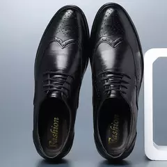 Imagem do Handcrafted masculino oxford sapatos genuíno couro de bezerro brogue vestido sapatos negócios clássicos sapatos formais homem