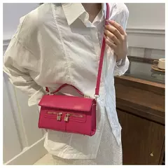 Bolsa mensageiro de ombro retrô versátil para mulheres, nicho, alta qualidade, portátil, pequena, quadrada, além de fronteiras, verão, nova, 2022 na internet