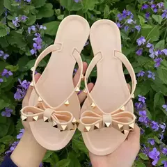 Chinelos rebitados para mulheres, sapatos de geléia, chinelos de fundo plano, chinelos de rebite casuais, para casa, fora, verão, 36-42 na internet