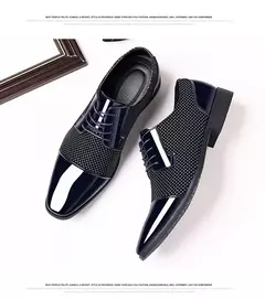 Tendência clássico masculino vestido sapatos para homens oxfords sapatos de couro patente rendas até formal couro preto festa de casamento shoes2023 - Wolf Magazine