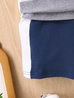 Imagem do Baby Boy's Short Sleeve Patchwork Shorts Set, Padrão Dinossauro Pequeno, Respirável, Conforto Cor, Esportes de Lazer, Ao Ar Livre, 2 Pcs, Verão
