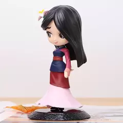 Imagem do Miniso 14cm princesas q posket figuras elsa anna mulan tinker bell elsa aladdin kawaii boneca brinquedo decoração do bolo modelo menina gif
