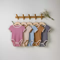 Unisex manga curta cor sólida macacão, roupas de bebê, splicing e cores contrastantes, novo, 0 a 2 anos