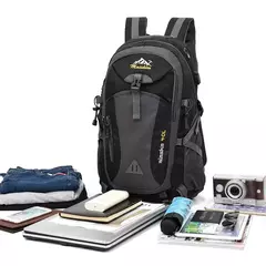 Imagem do Clássico masculino mochila náilon à prova dwaterproof água casual viagem ao ar livre mochila caminhadas acampamento montanhismo mochila saco de esportes feminino