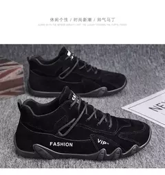 Esportes ao ar livre dos homens caminhadas sapatos quatro temporada novo anti deslizamento conforto sapatos de trabalho moda juventude casual sapatos na moda tênis masculinos na internet