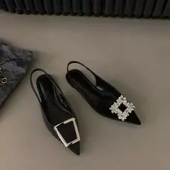Sandálias casuais de couro PU para mulheres, deslizamento de strass no apartamento, dedo apontado feminino, sandálias elegantes, saltos da moda - loja online
