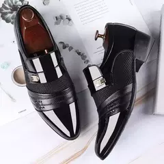 Sapatos de encochonamento de couro masculino, moda Oxfords, ternos clássicos de negócios, sapatos novos, 2020 na internet