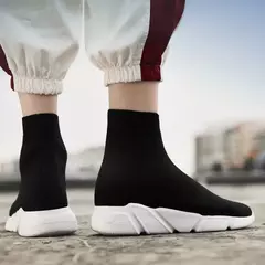 Imagem do Sapatos pretos de meias altas para homens e mulheres, Sapatos esportivos de casais respiráveis, tênis de plataforma confortável, tênis casual para homens, venda quente