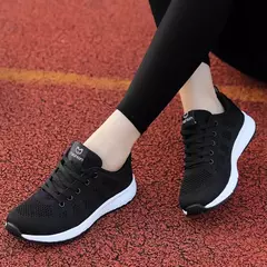 Sapatos de corrida leves e respiráveis para mulheres, calçados esportivos antiderrapantes, ao ar livre, macios, com cordões, moda, tênis