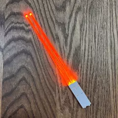 Tema StarWar reutilizável lavável e destacável Sushi Chopsticks, sabre de luz LED, pauzinhos chineses luminosos, utensílios de cozinha, 1 par - Wolf Magazine