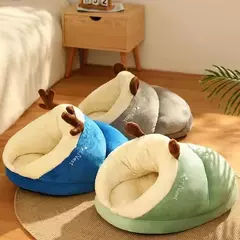 Quente pequeno cão canil cama respirável casa do cão bonito chinelos em forma de cama do cão gato saco de dormir dobrável lavável casa para animais de estimação na internet