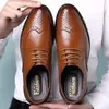 Handcrafted masculino oxford sapatos genuíno couro de bezerro brogue vestido sapatos negócios clássicos sapatos formais homem