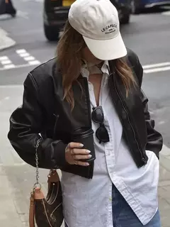 Jaqueta de couro PU feminina, casaco PU, mangas compridas, jaqueta solta, couro gradiente, gola redonda, zíper, locomotiva, curta, lavada na internet