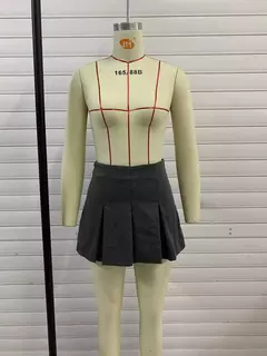 TRAFZA-Mini-saia plissada vintage feminino, calção de cintura alta, casual, em camadas, monocromática, primavera, verão, moda, sexy, 2022 - Wolf Magazine