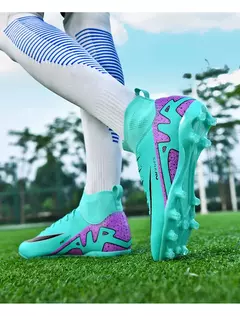Botas de campo de futebol profissional para homens, grampos antiderrapantes, sapatos de treinamento de grama interna para crianças, sociedade original - Wolf Magazine