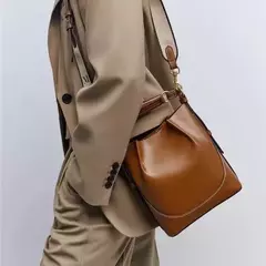 ZA Bolsa de Boca Plissada Marrom para Mulheres, Bolsa de Balde de Transporte, Al - comprar online