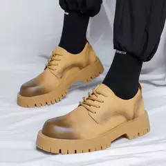 Plataforma de couro coreana Oxfords para homens, deslizamento, fundo grosso, sapatos masculinos de derby, mocassins casuais, dedo do pé quadrado, sapatos formais na internet