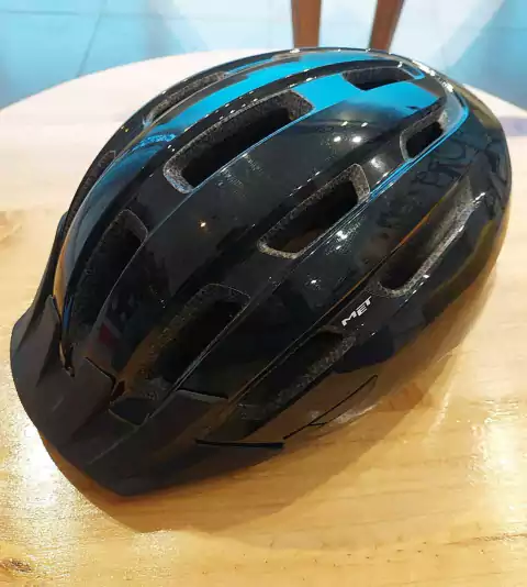 Casco Active Downtown MET Talle M/L Negro