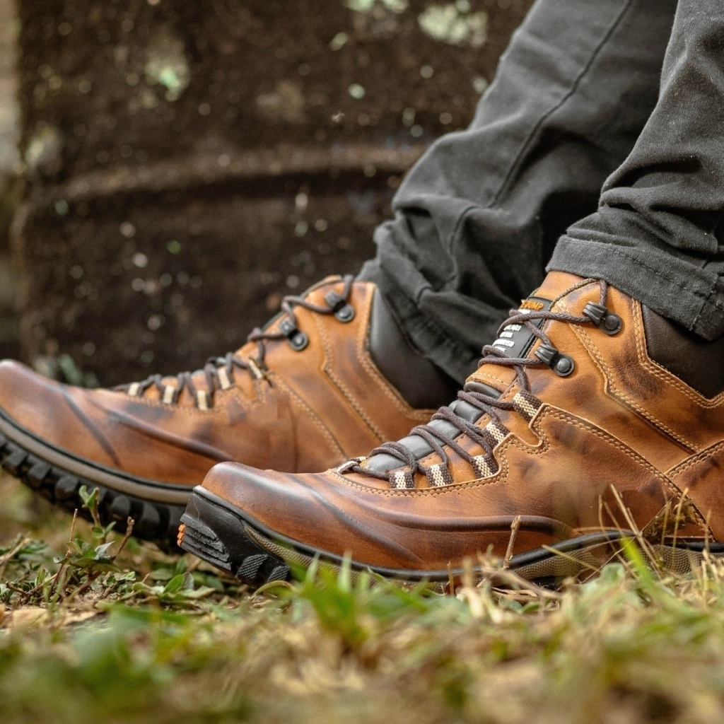 Bota Coturno Masculino Adventure Militar Trilha Em Couro Taupe com CA 1903