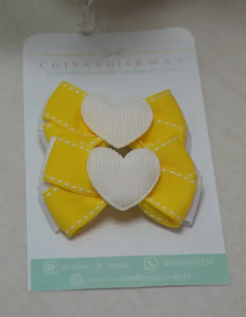 Parzinho de laços coração amarelo Brasil escolar