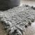 Alfombra rústica tejida para baño gris