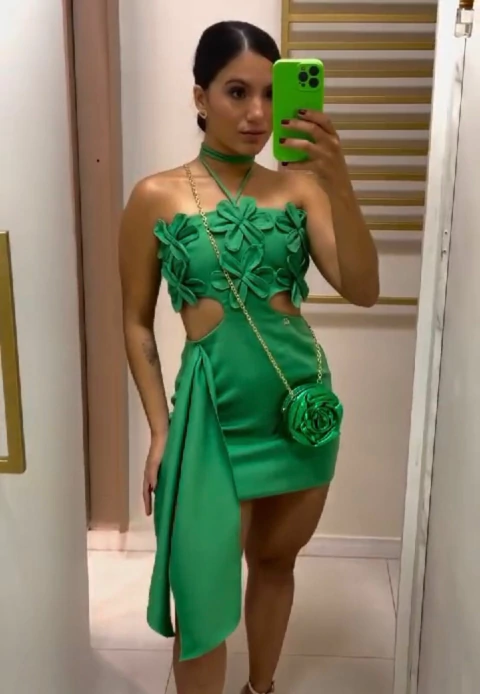 Vestido Com Caimento / Flor