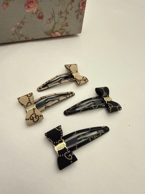 Tic tac REBECA Lacinho - Par - comprar online