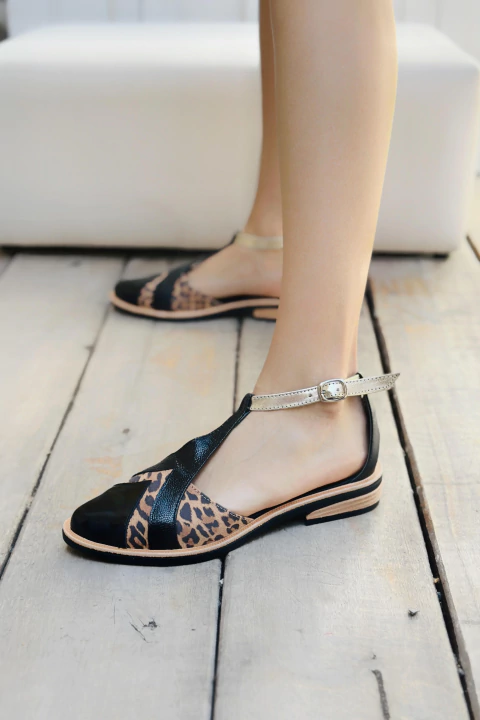 ZAPATO NAKIA NEGRO PRINT