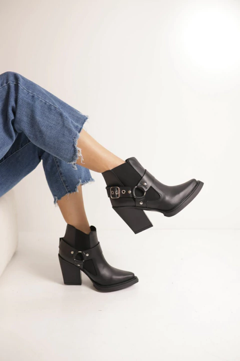 BOTA SAFARI NEGRO - comprar online