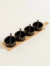 Set x 4 COPETINEROS CERAMICA NEGRA CON BASE BAMBOO Y CHUCHARAS en internet