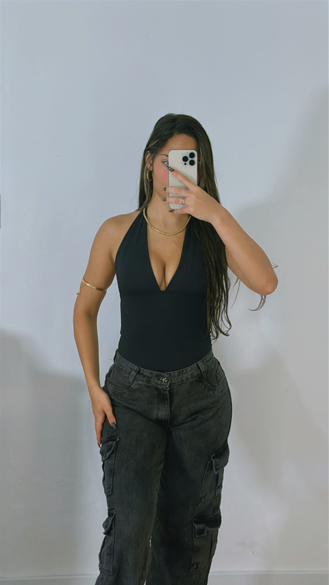 BODY MULTIAMARRAÇÕES COM DECOTE PRETO