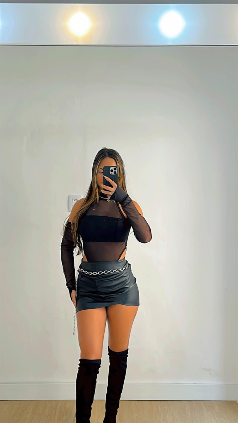 SAIA DE COURO COM FENDA