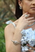 Pulseira Bracelete Designer Flor Banho de Ródio Branco