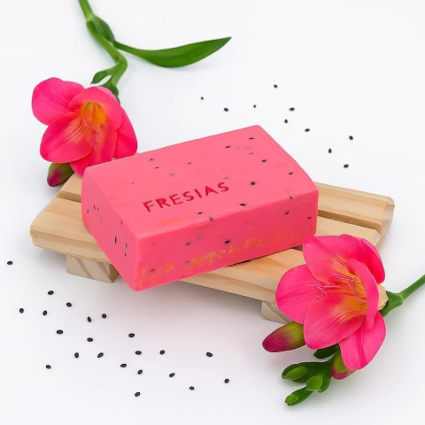Jabon Artesanal Biodegradable "FRESIAS" - comprar online
