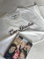 Camiseta - “One Direction is my emotional support" - comprar online