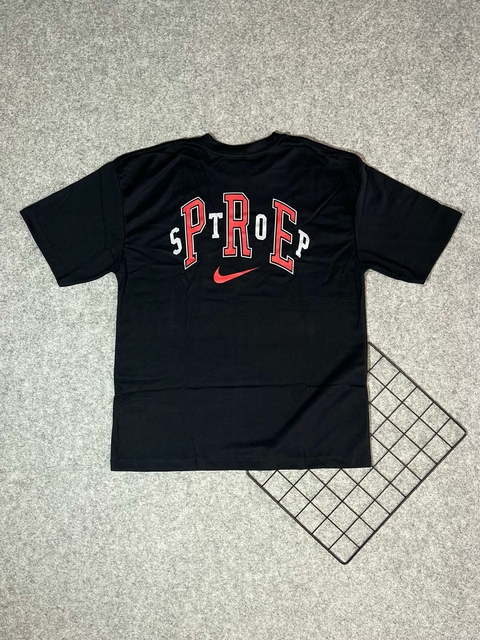 CAMISETA NK PRE STOP OVERSIZED
