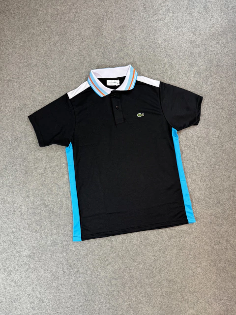 CAMISETA GOLA POLO CROCO RECORTE PRETO