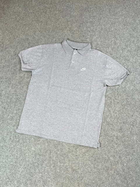 CAMISETA GOLA POLO NK SPORTSWEAR CINZA